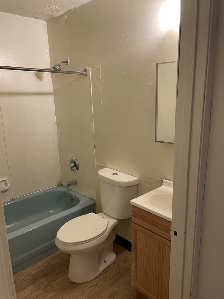 4837 Northland Ave #2FA - Photo 2 of 18