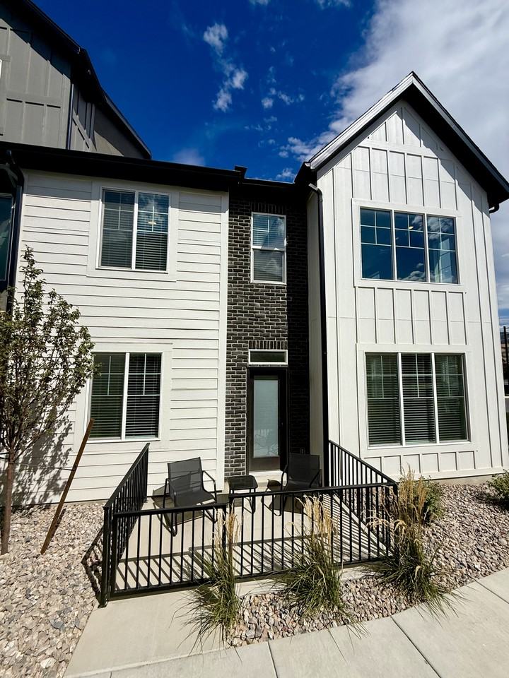 1125 N Clifton Dr #101 - Photo 2 of 33