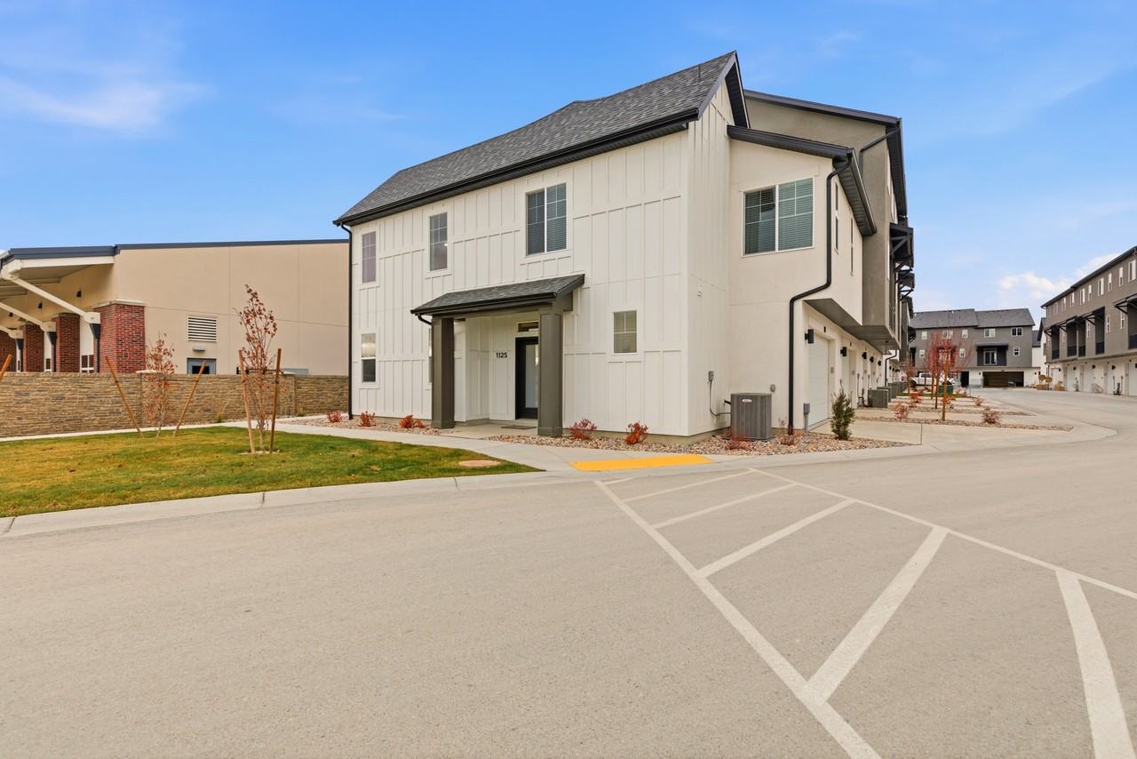 1125 N Clifton Dr #101 - Photo 7 of 33