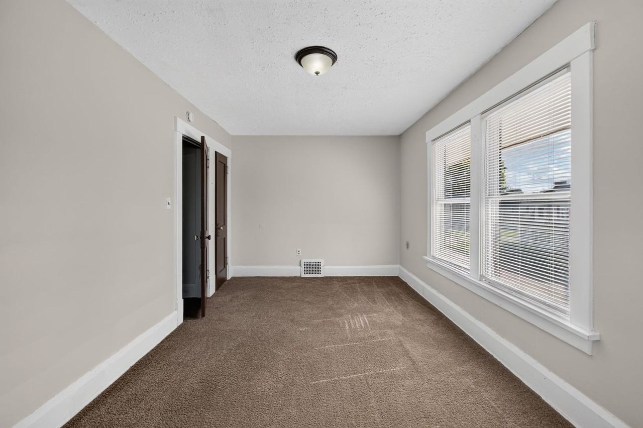 815 18th St Nw #815 - Photo 4 of 17