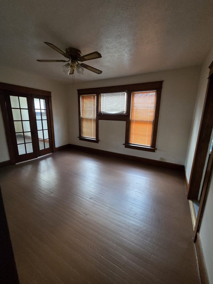 1342 Lynn St - Photo 3 of 8