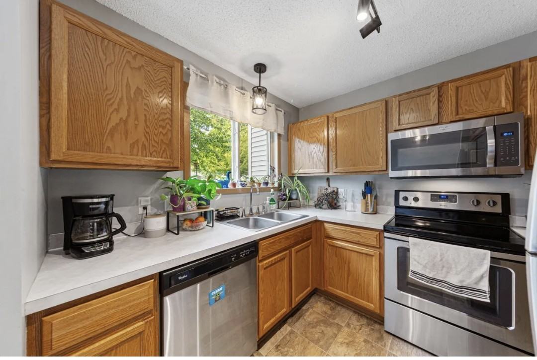 15549 Flyboat Ln #63 - Photo 4 of 11
