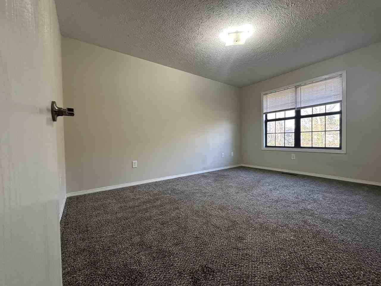 2535 W Zack Ln #A - Photo 6 of 10
