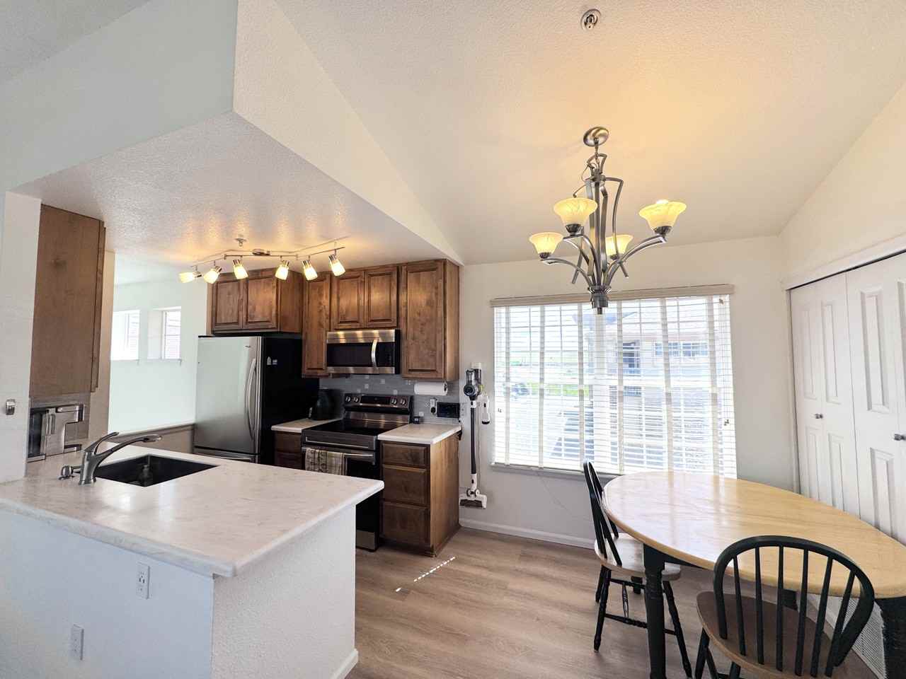 3860 S Dayton St #202 - Photo 4 of 25