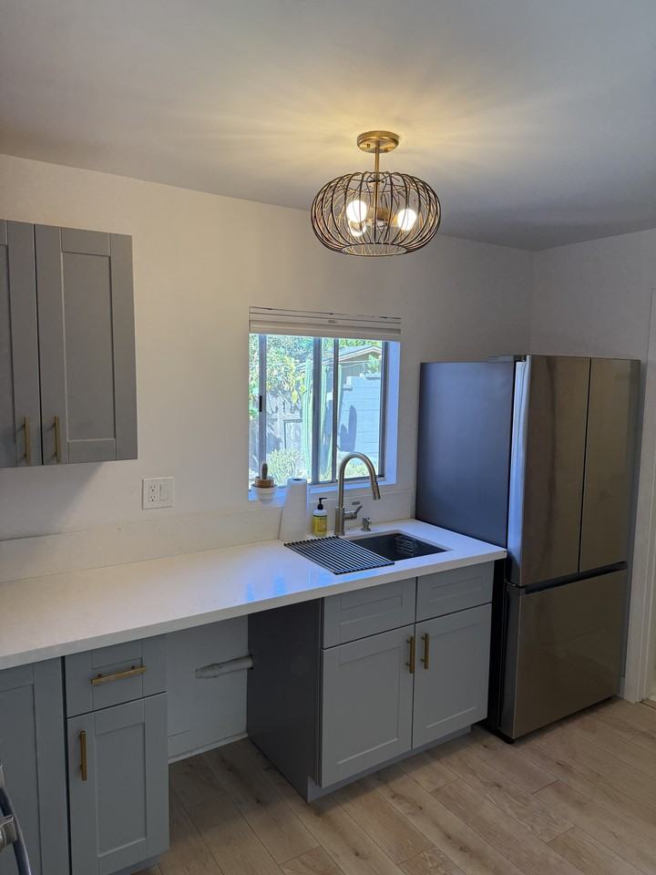 353 1/2 E Mcfarlane Dr #NA - Photo 4 of 20
