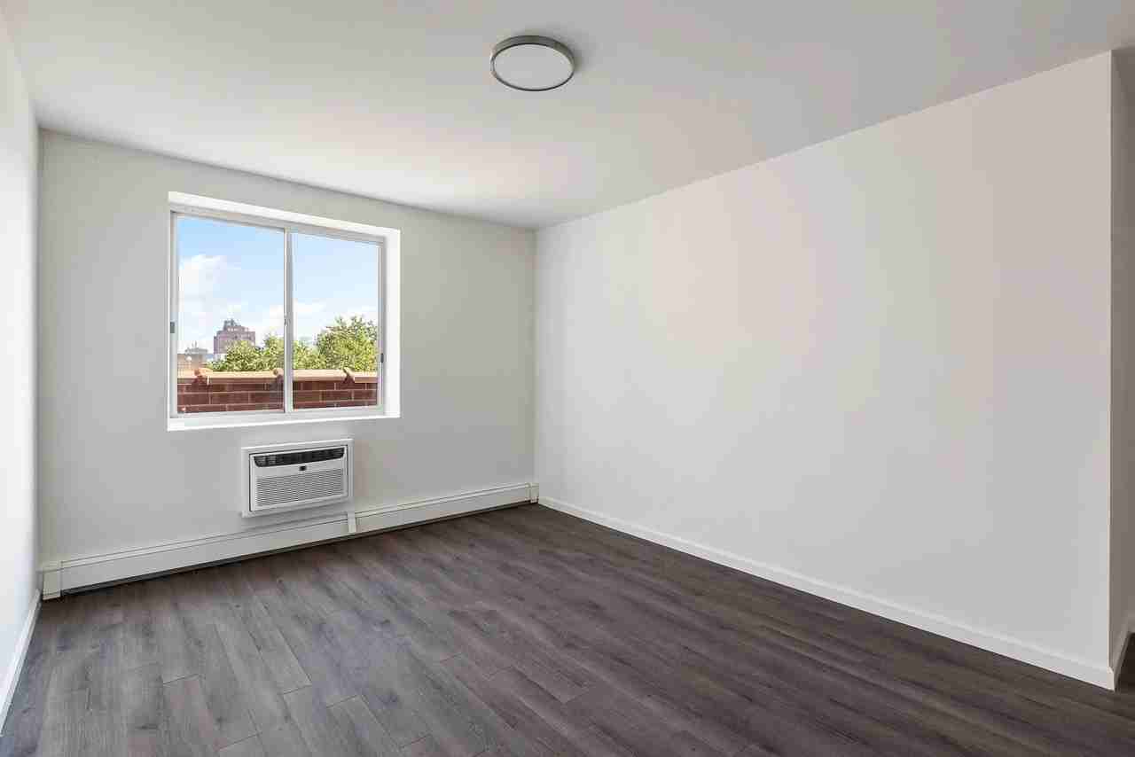 E 2nd St #6G - Photo 5 of 19
