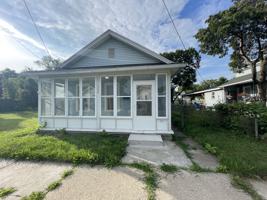 featured image of 1224 N Michigan St