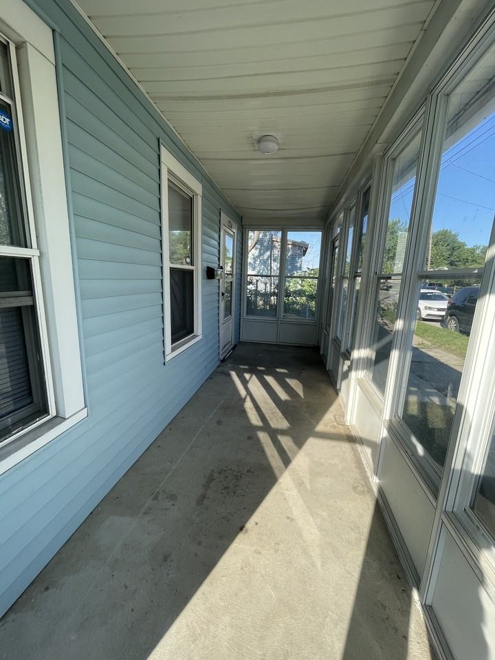 1224 N Michigan St - Photo 3 of 15