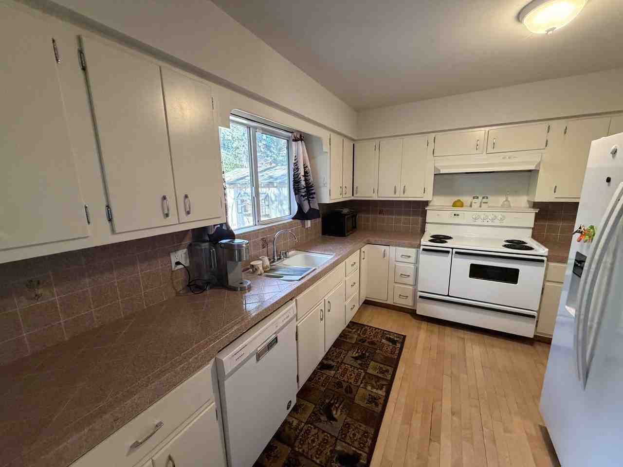 2275 Wyoming Ave #1 - Photo 7 of 32