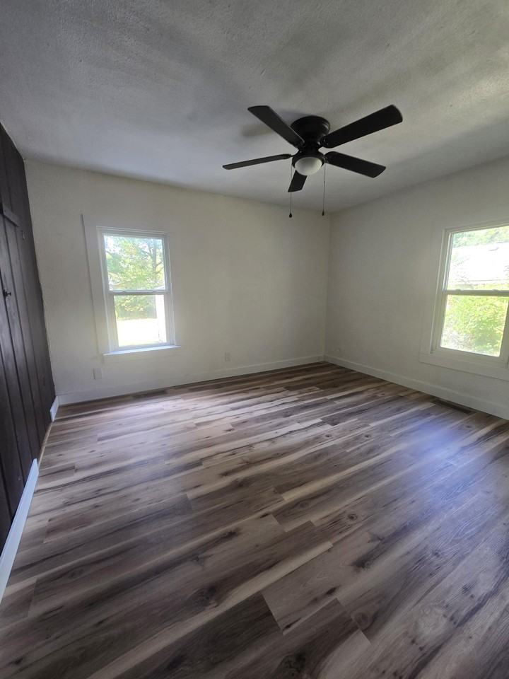 425 S Warren Ave #1 - Photo 5 of 6
