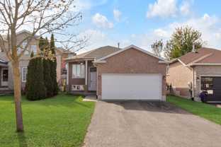 22 Brown Wood Dr, Barrie, ON L4M 6N4, Canada - Photo 1 of 1