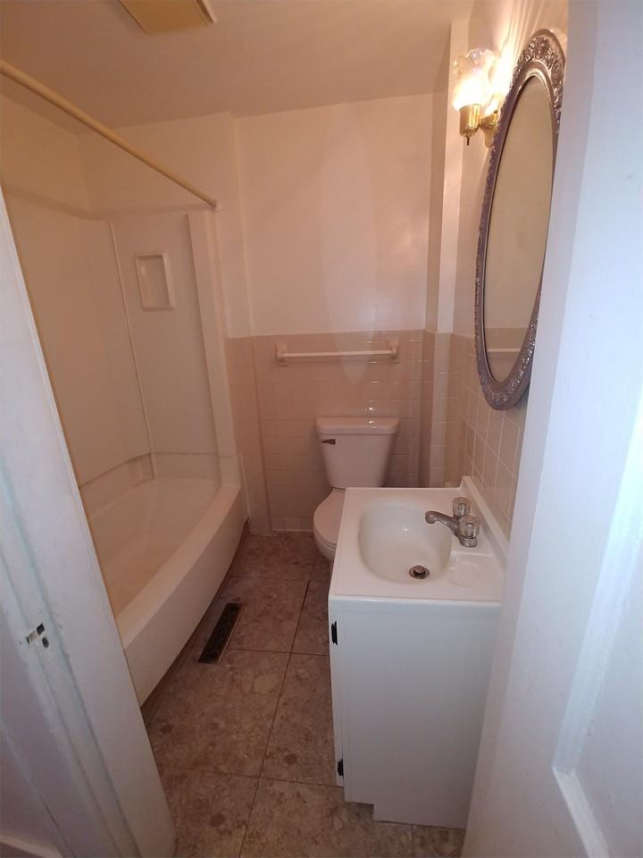 408 W Branning Ave #1 - Photo 5 of 10