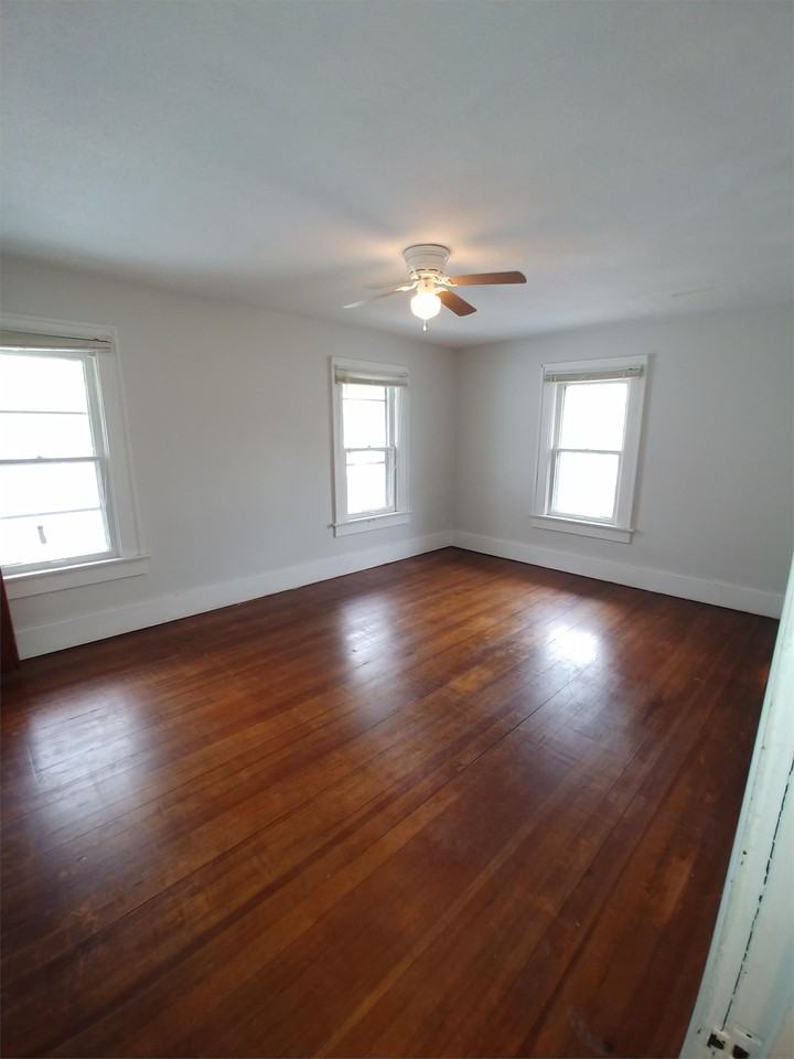 408 W Branning Ave #1 - Photo 6 of 10