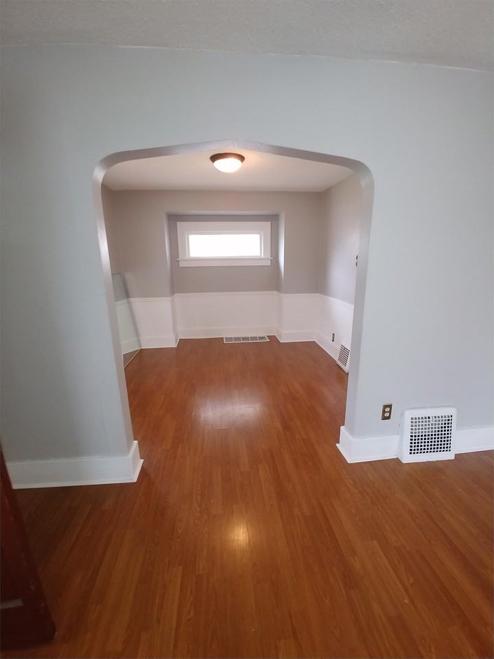 408 W Branning Ave #1 - Photo 7 of 10