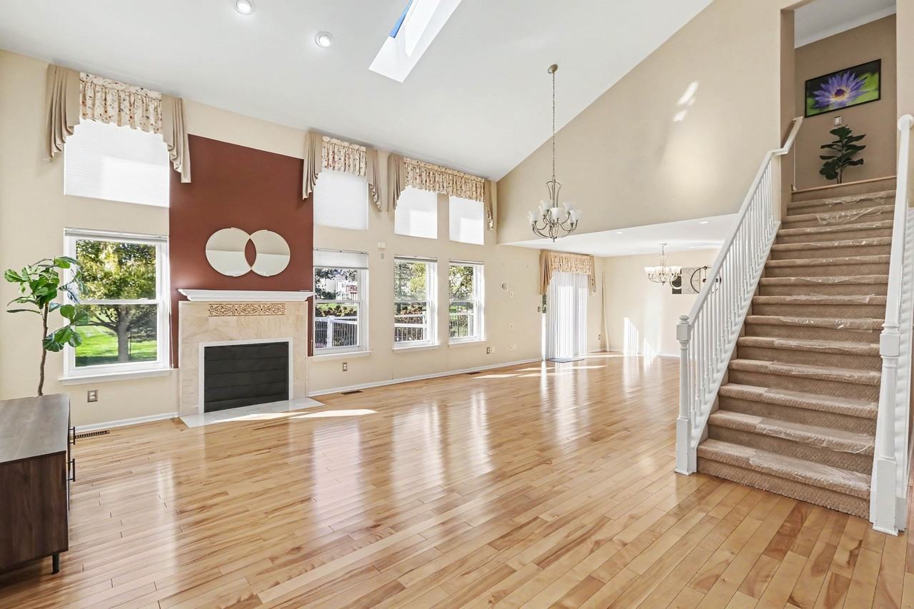 5098 Blue Spruce Dr #1 - Photo 7 of 31