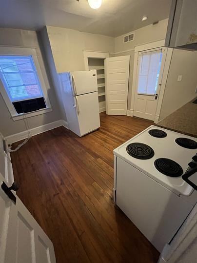 502 N Loudoun St #B - Photo 6 of 9
