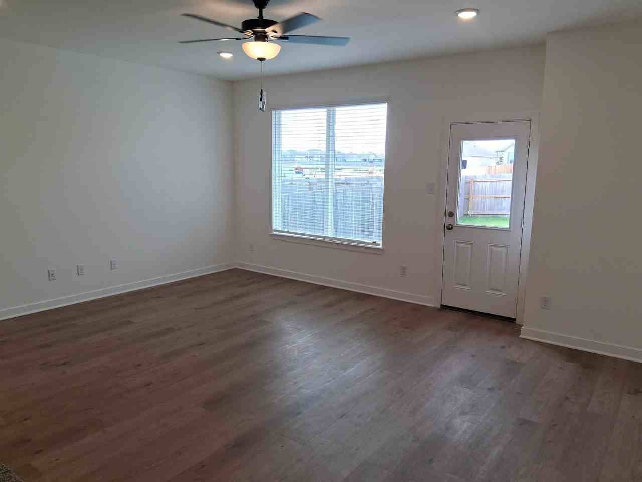 2011 Filmore Cv #1 - Photo 2 of 15