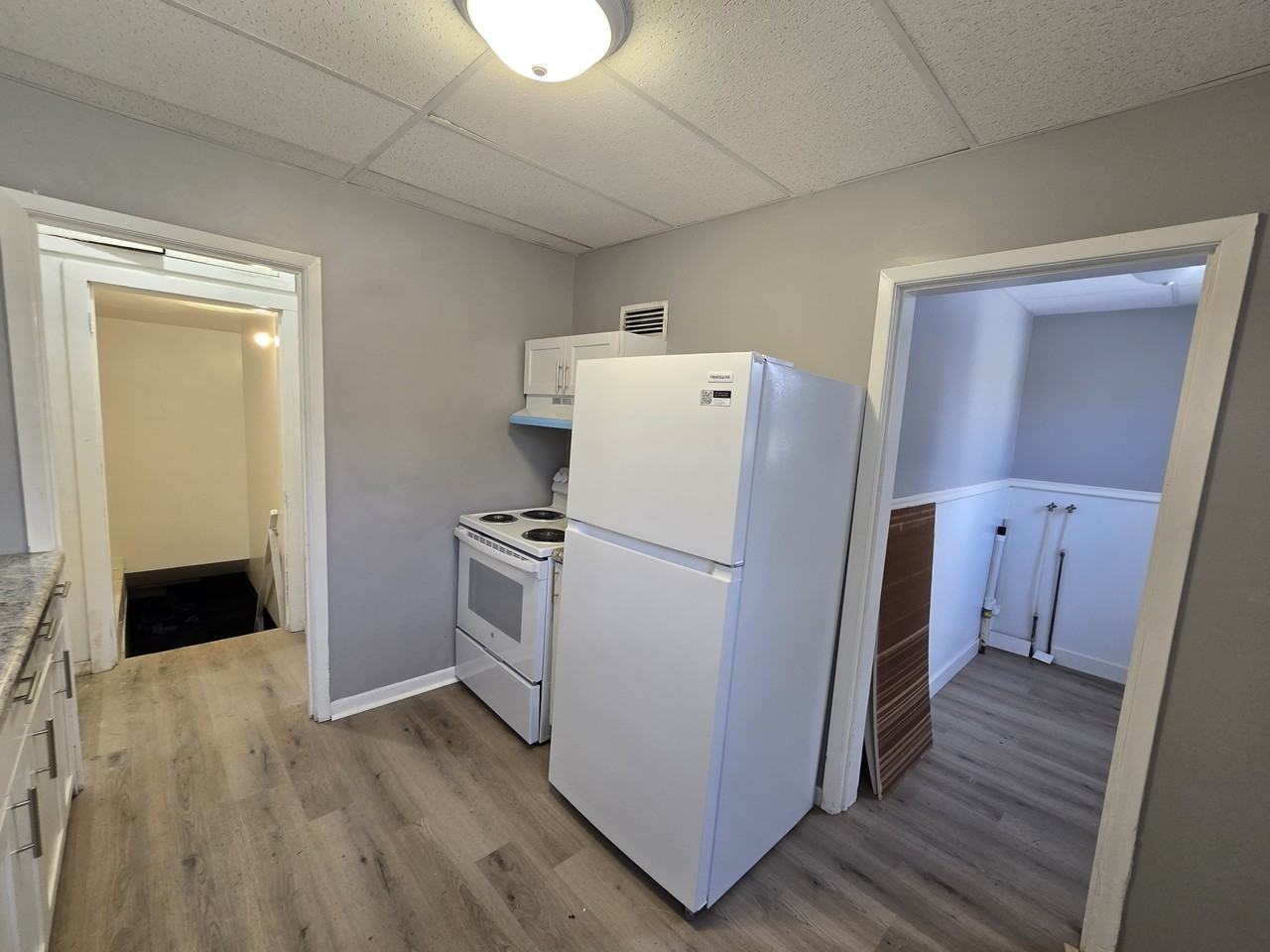 315 4th Ave Sw #1 - Photo 4 of 19