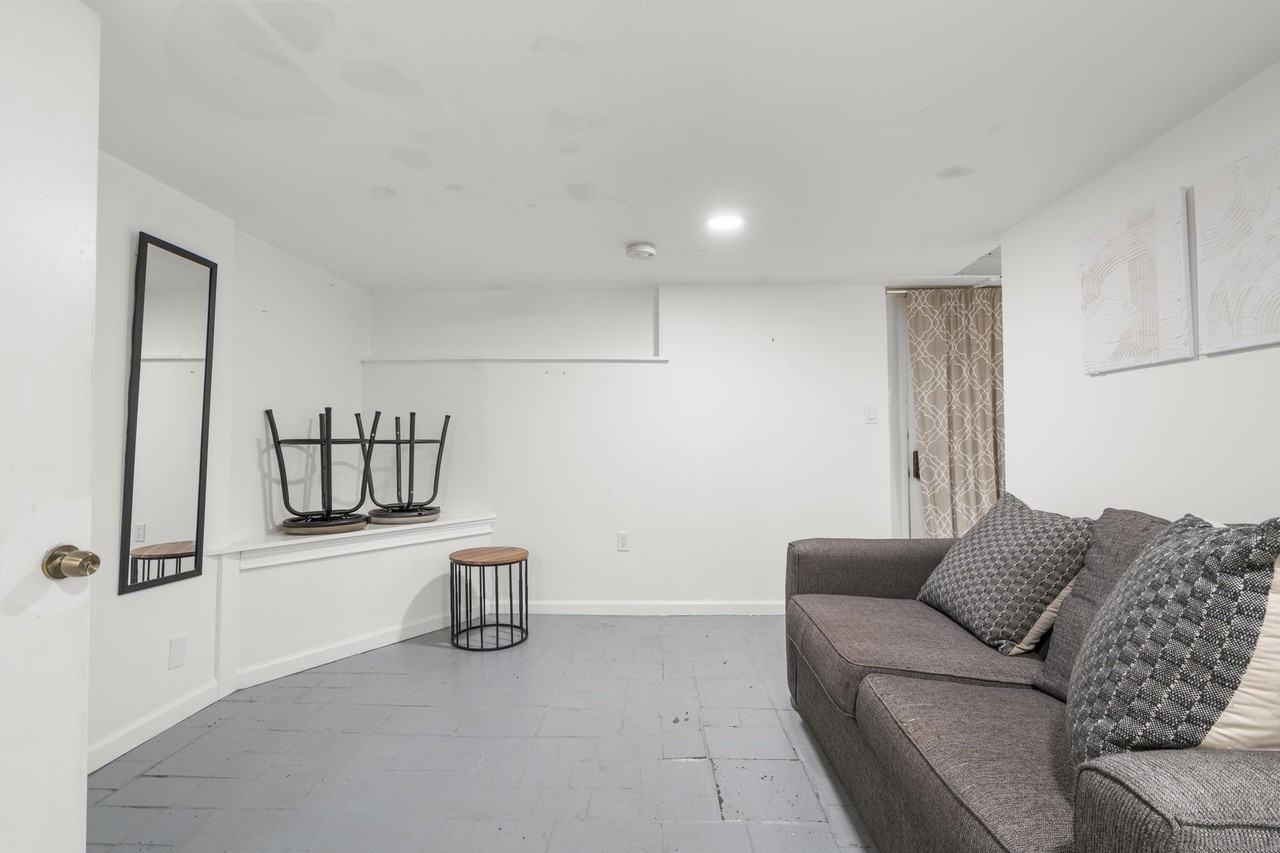 65 Rhode Island Ave #1 - Photo 5 of 14