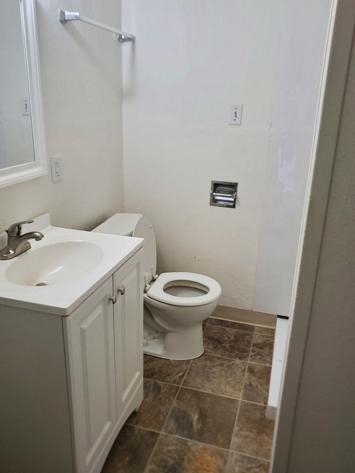 30 Monroe St #1 - Photo 4 of 11