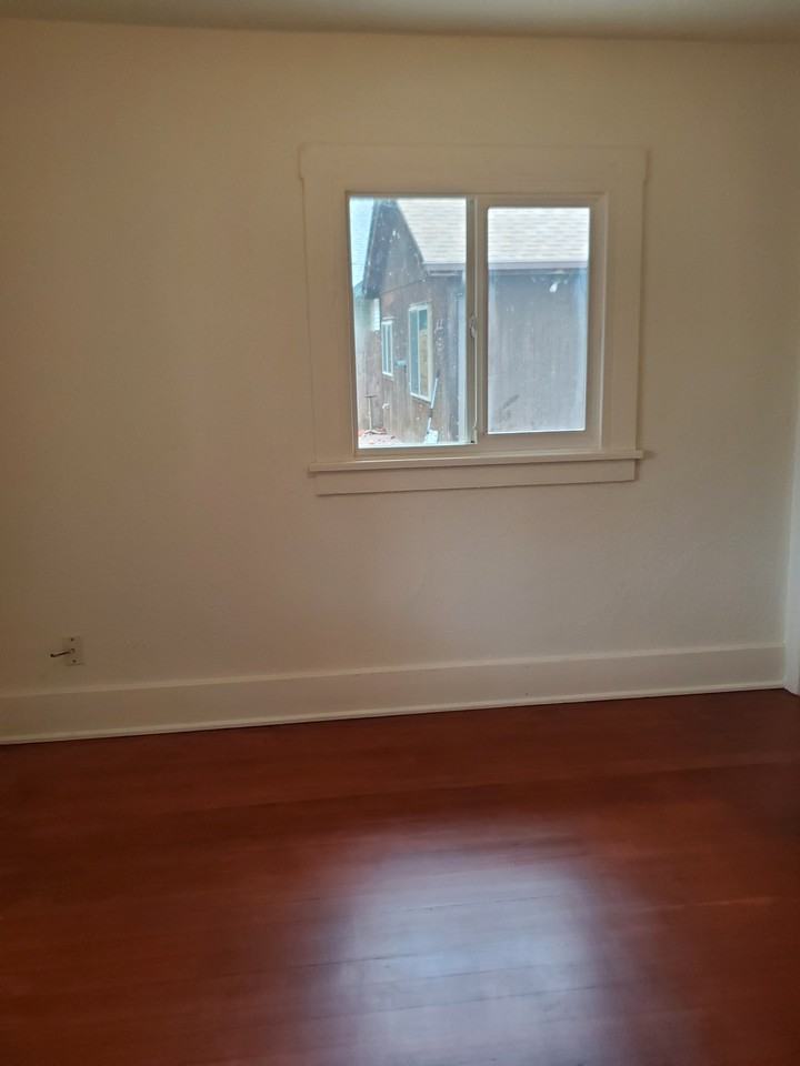 30 Monroe St #1 - Photo 5 of 11
