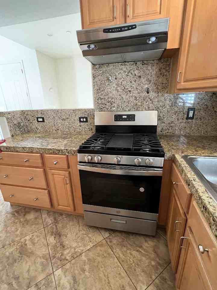 4 Carmel Cir #1 - Photo 5 of 12