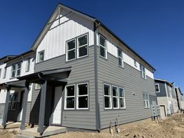 featured image of 2747 Bear Springs Cir #1
