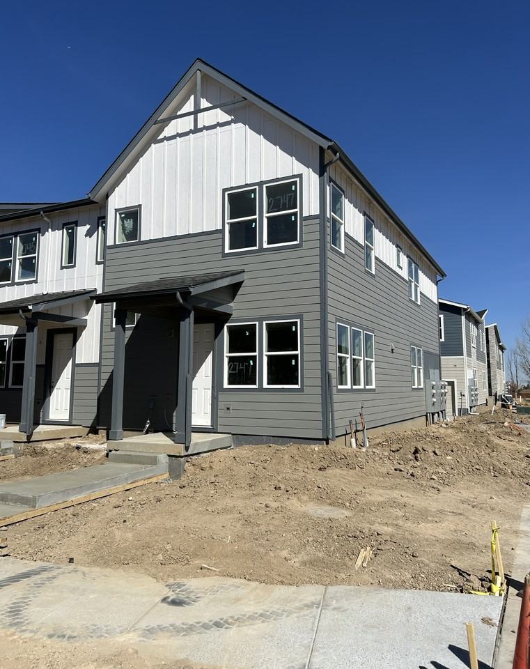 2747 Bear Springs Cir #1 - Photo 7 of 50