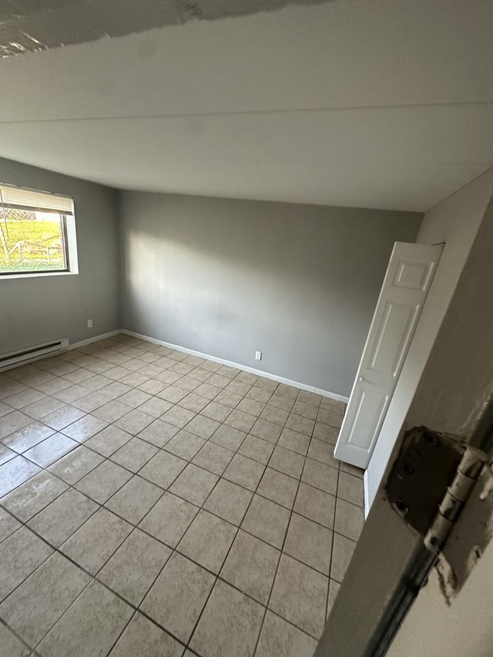 416 S 4th St Apt 3a #A3 - Photo 5 of 9