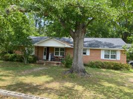 featured image of 1204 Lakeshore Dr #1