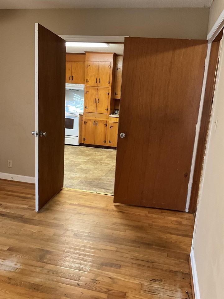 1204 Lakeshore Dr #1 - Photo 3 of 23
