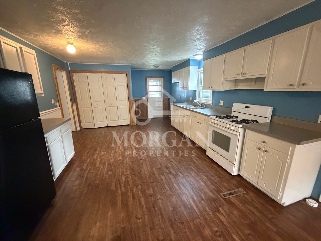 104 East Main StreetLower - Photo 3 of 9