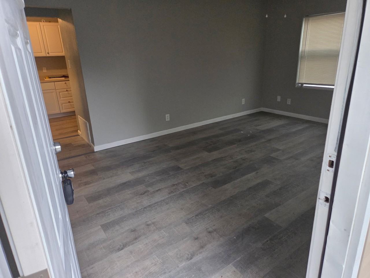 47 Louise Ln - Photo 6 of 12