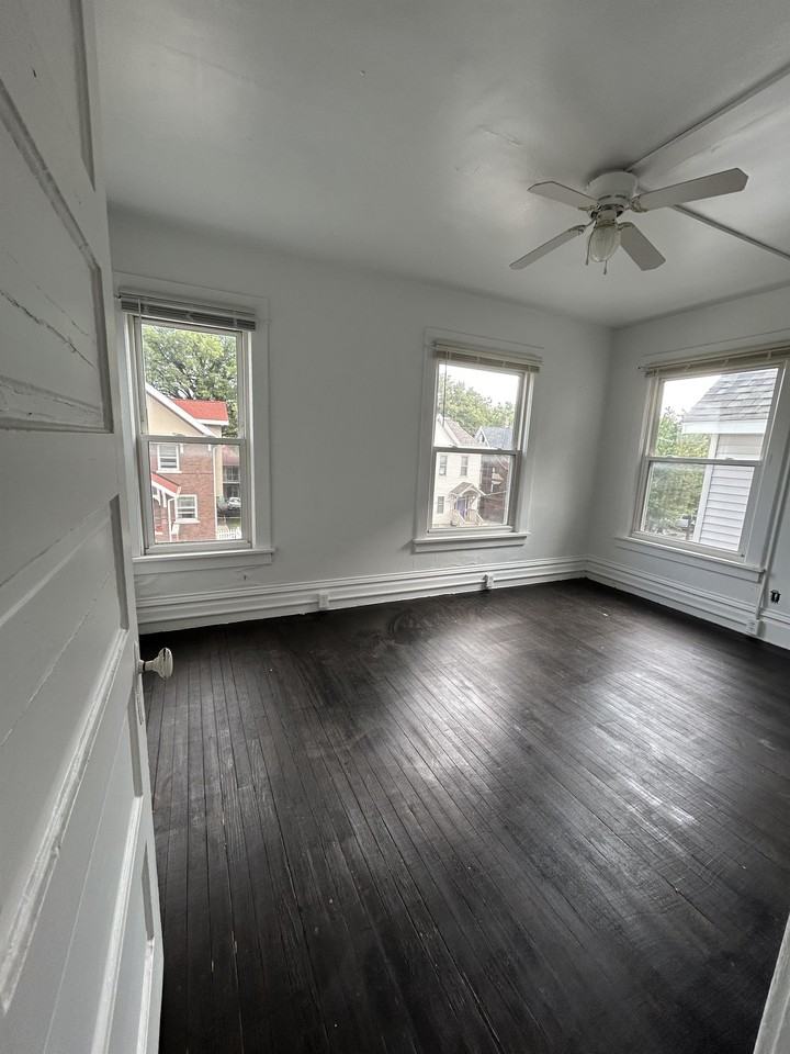403 East Monroe Street2 #2 - Photo 2 of 15