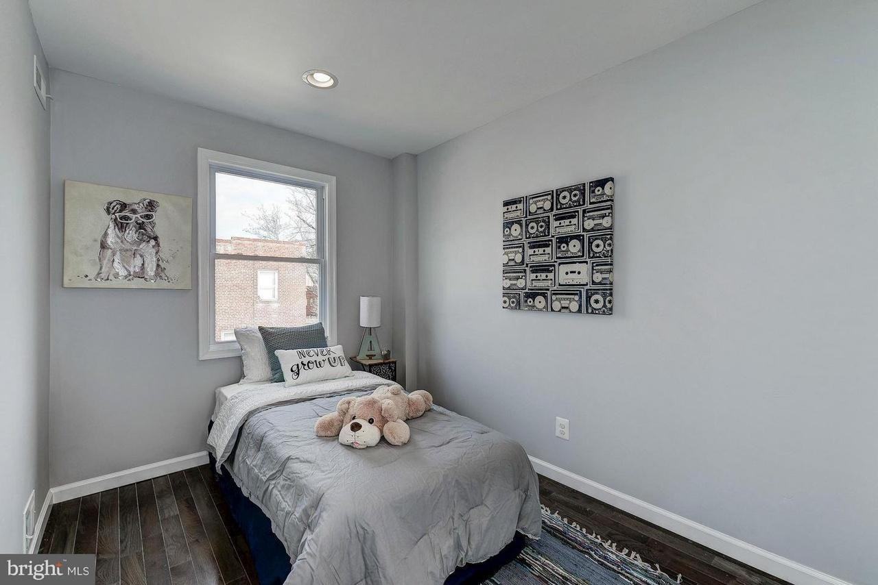 1214 Savannah St Se - Photo 7 of 11