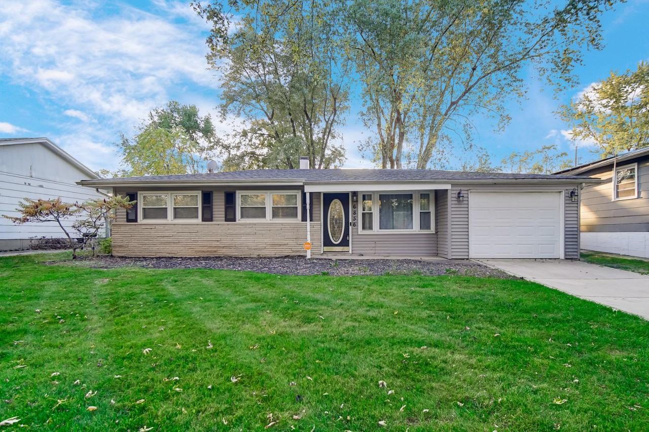 6856 Van Buren St - Photo 4 of 20