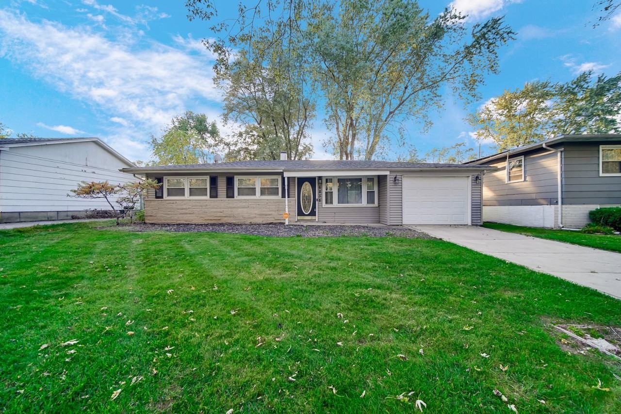 6856 Van Buren St - Photo 6 of 20