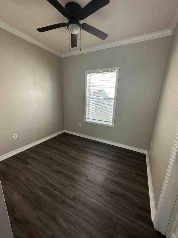 12196 Prudie Cir - Photo 2 of 10