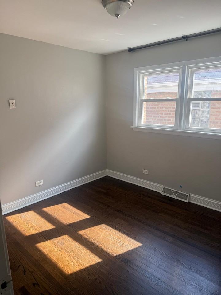 7746 Merrimac Ave #1 - Photo 5 of 17