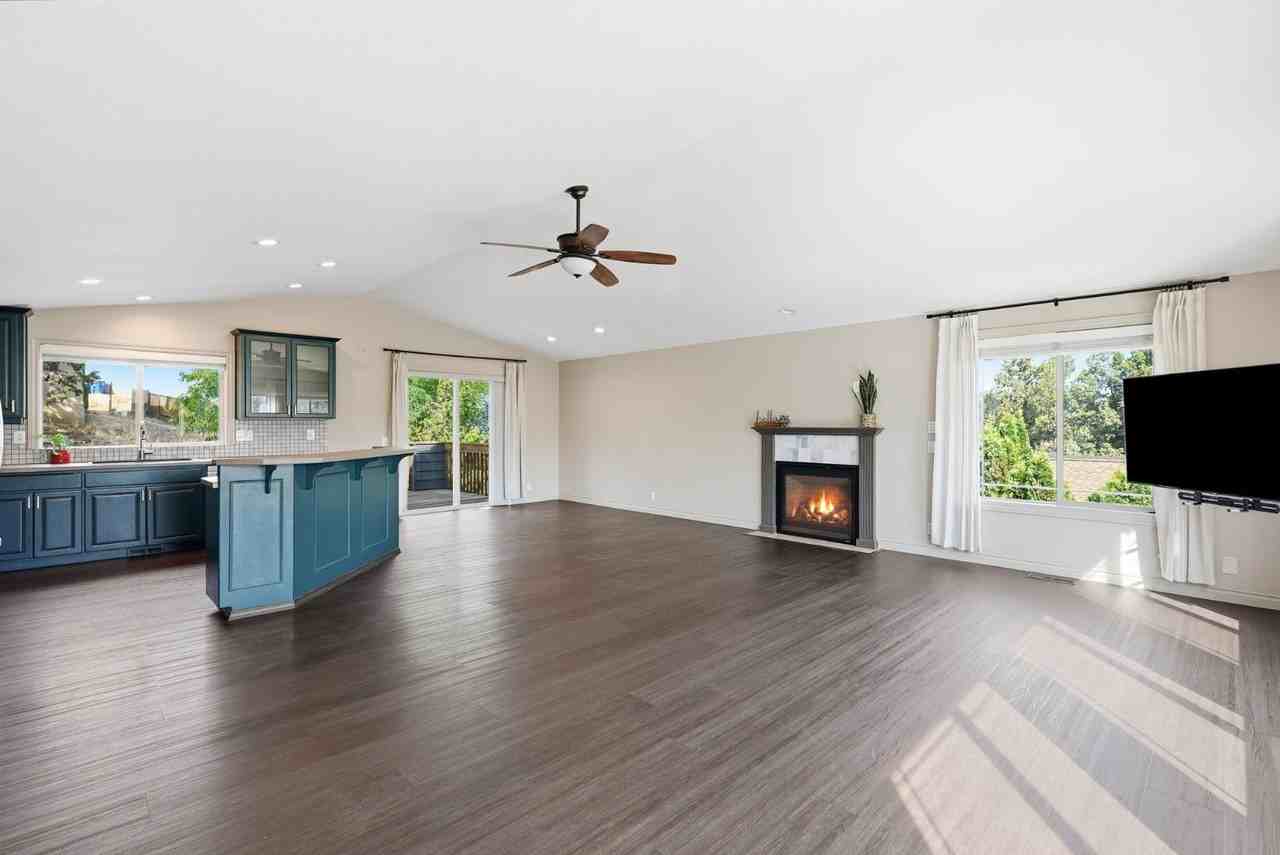 3037 Ne Purcell Blvd - Photo 4 of 11