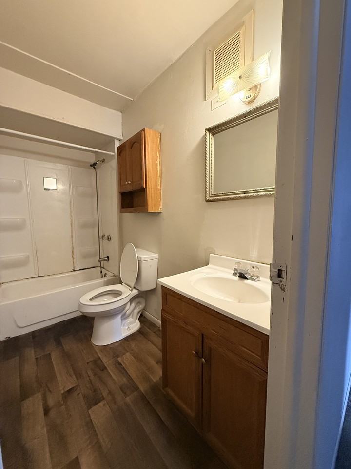 210 W Columbus St #1 - Photo 5 of 7