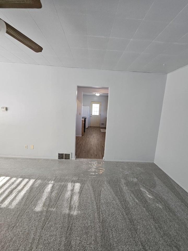370 Ahnaip St - Photo 7 of 13