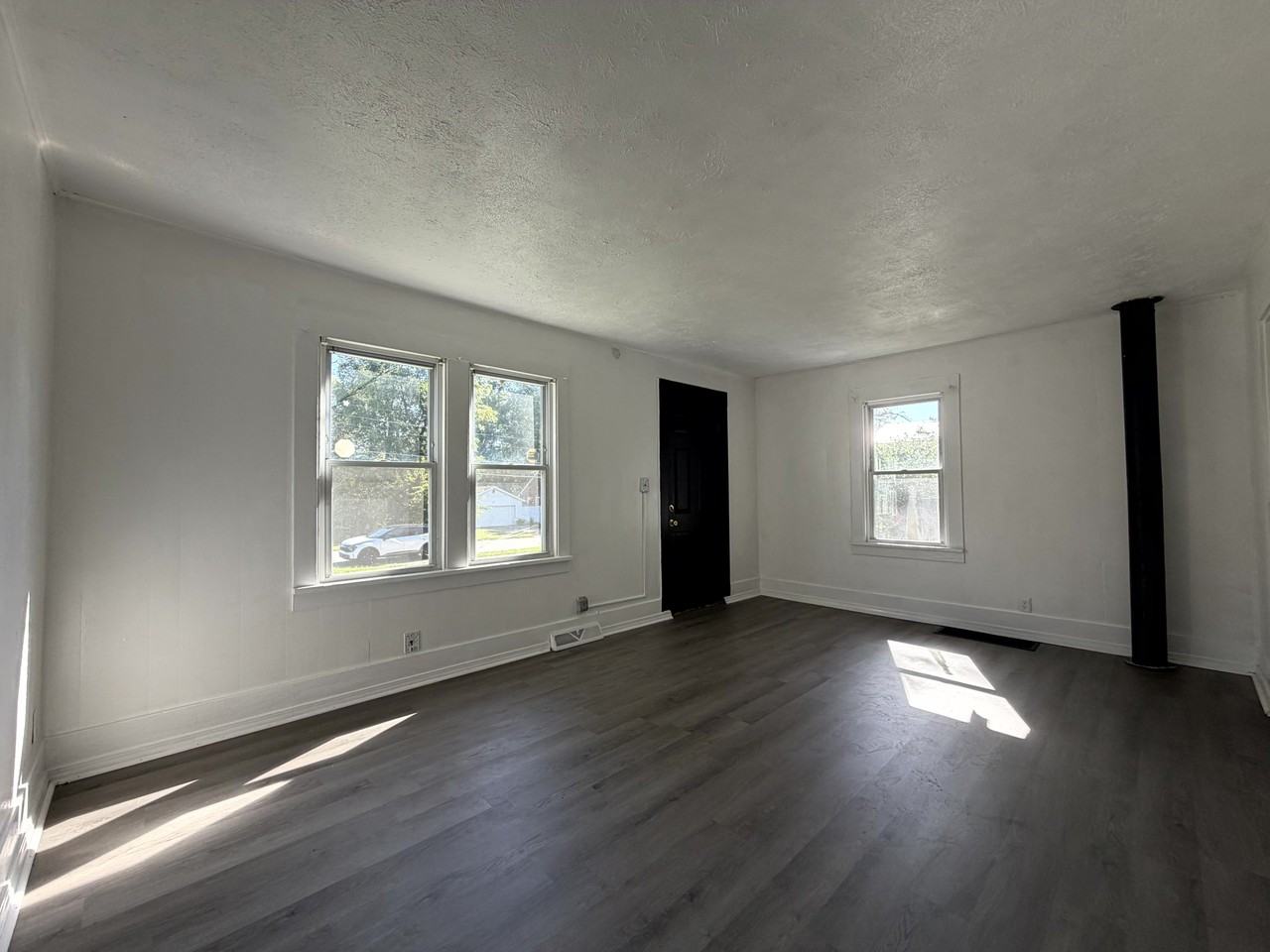 2143 Johnson St #1 - Photo 4 of 17