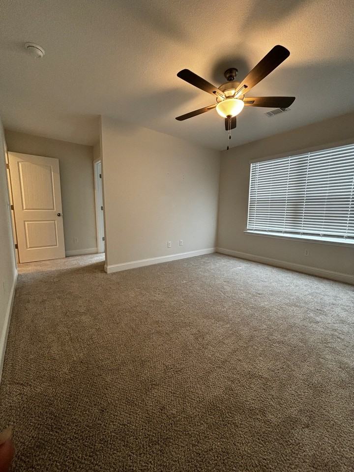 83 Heirloom Rd #1 - Photo 5 of 10