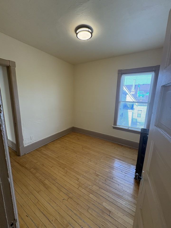 2946 N Buffum St #2 - Photo 6 of 8