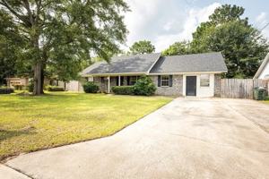 featured image of 950 Wedgewood Way #1