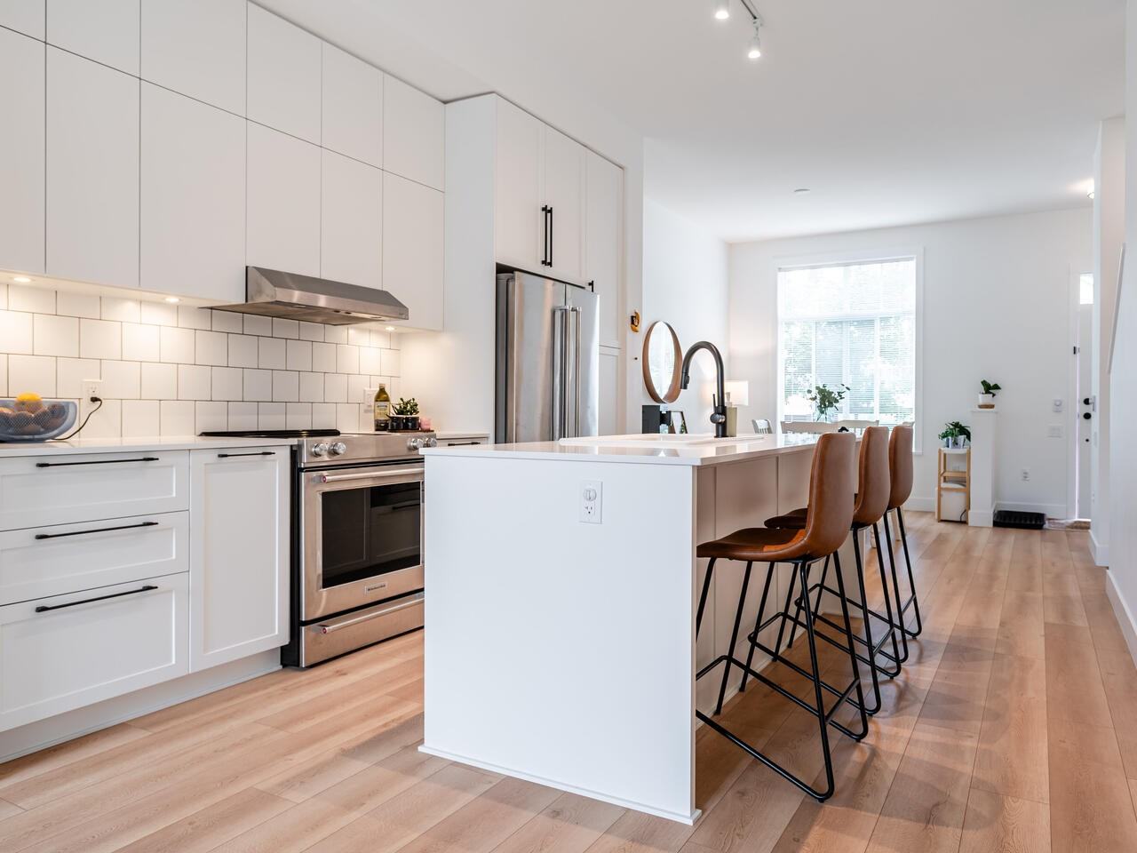 3529 Baycrest Ave - Photo 6 of 18