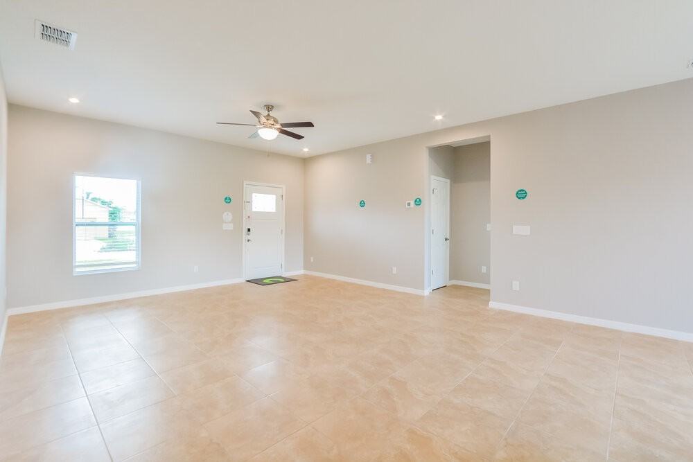 365 Alegriano Ct - Photo 5 of 16