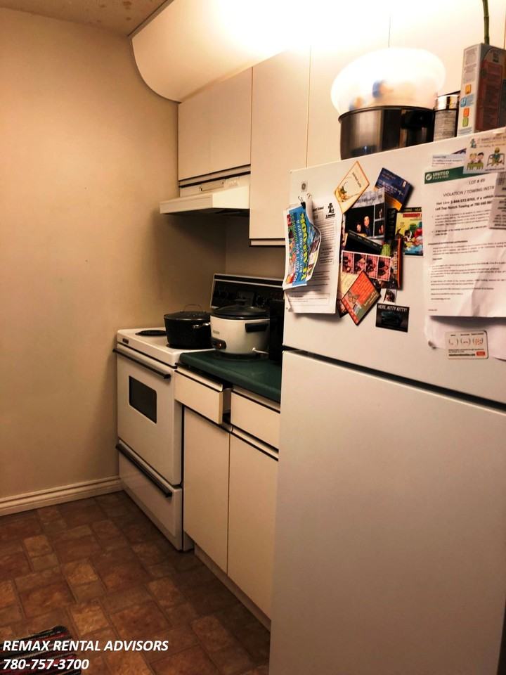 9620 174 St Nw - Photo 4 of 15