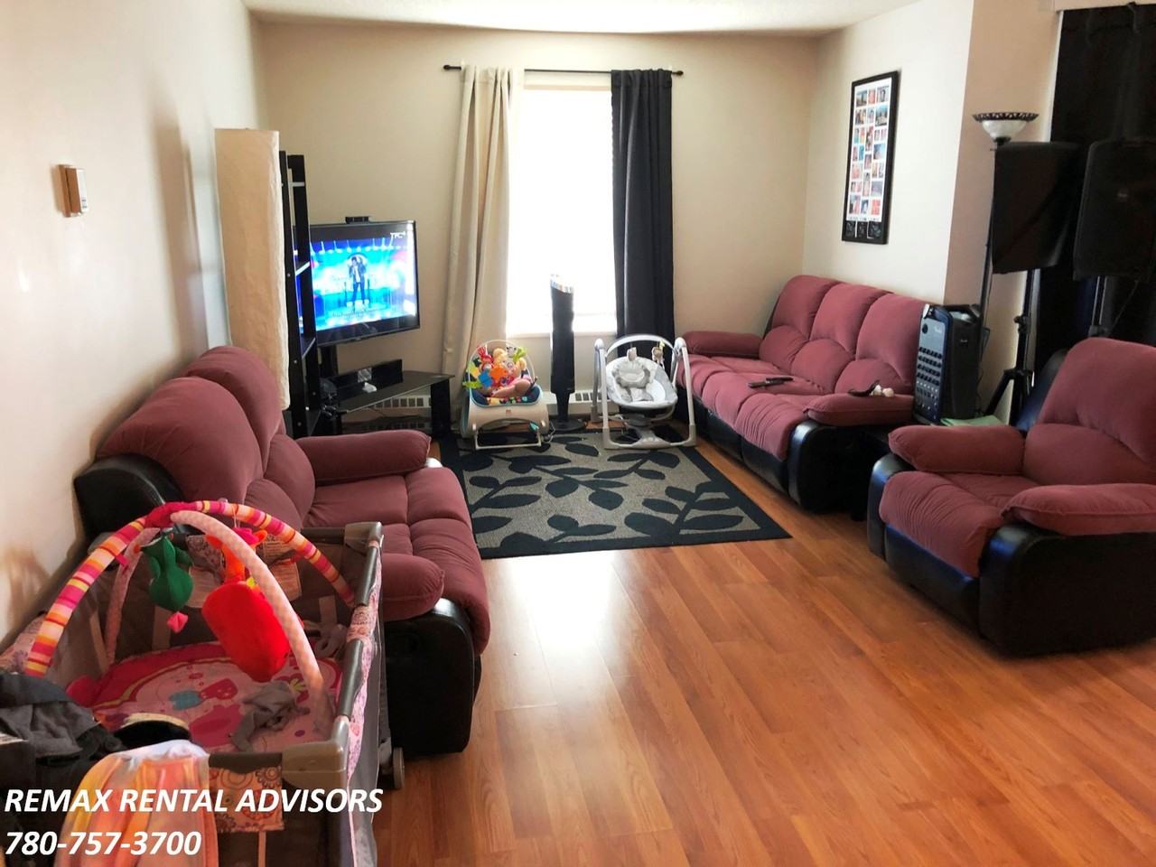 9620 174 St Nw - Photo 6 of 15